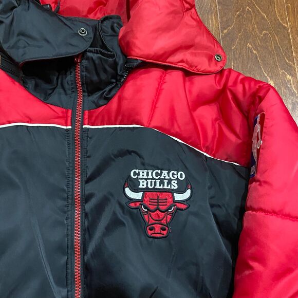 Pro Player Vintage 90s NBA Chicago Bulls Puffer Jacket Black Red Men's Size XL - Picture 2 of 9